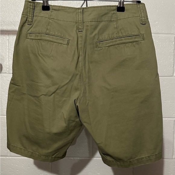 Old Navy Lived-in Straight Shorts, Size 29 - Picture 2 of 4